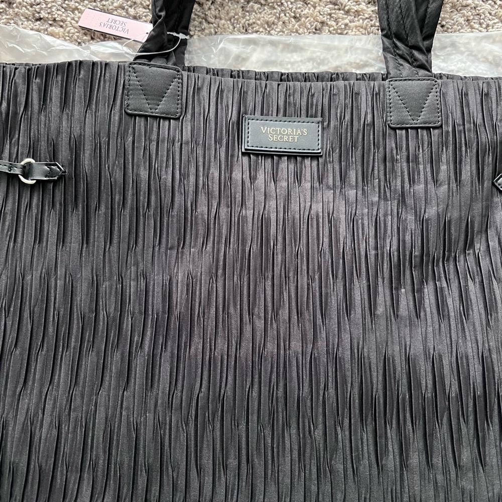 NEW Victoria’s Secret Weekender tote - Picture 2 of 7